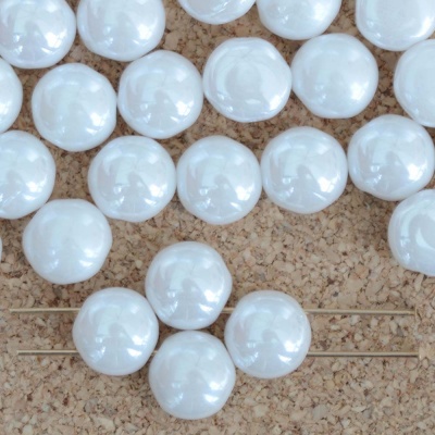 Candy Round White 8 mm Alabaster Shimmer 02010-14400 Czech Glass Bead x 25