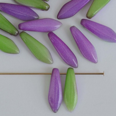 Dagger 1 Hole Green 10x3 16x5 mm Chalk Funky Orchid 03000-95001 Beads