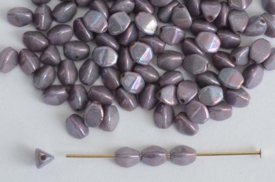 Pinch Purple 5 7 mm Chalk Iris 03000-15781 Czech Glass Beads x 10g
