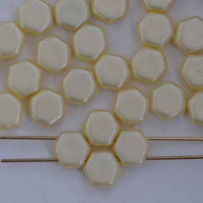 Honeycomb Cream Alabaster Pastel Cream 02010-25039  Czech Glass Beads x 30