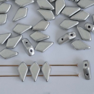 Kite Silver Crystal Matt Met Aluminium 00030-01700 Czech Glass Bead x 10g