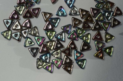 Tri Grey Crystal Graphite Rainbow 00030-98537 Czech Beads x 5g