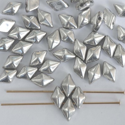 Diamonduo Silver Crystal Labrador Full 00030-2700 Czech Glass Bead x 5g