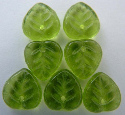 Leaf H Heart Green Tr Olivine 50230 Czech Bead Charm x 50