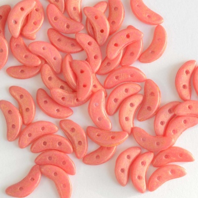 Crescent Pink Alabaster Pacifica Strawberry 10020 Czechmates Glass Bead x 5g