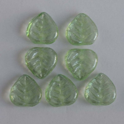 Leaf H Heart Green Tr Peridot Shimmer 50500-14400 Czech Bead Charm x 50